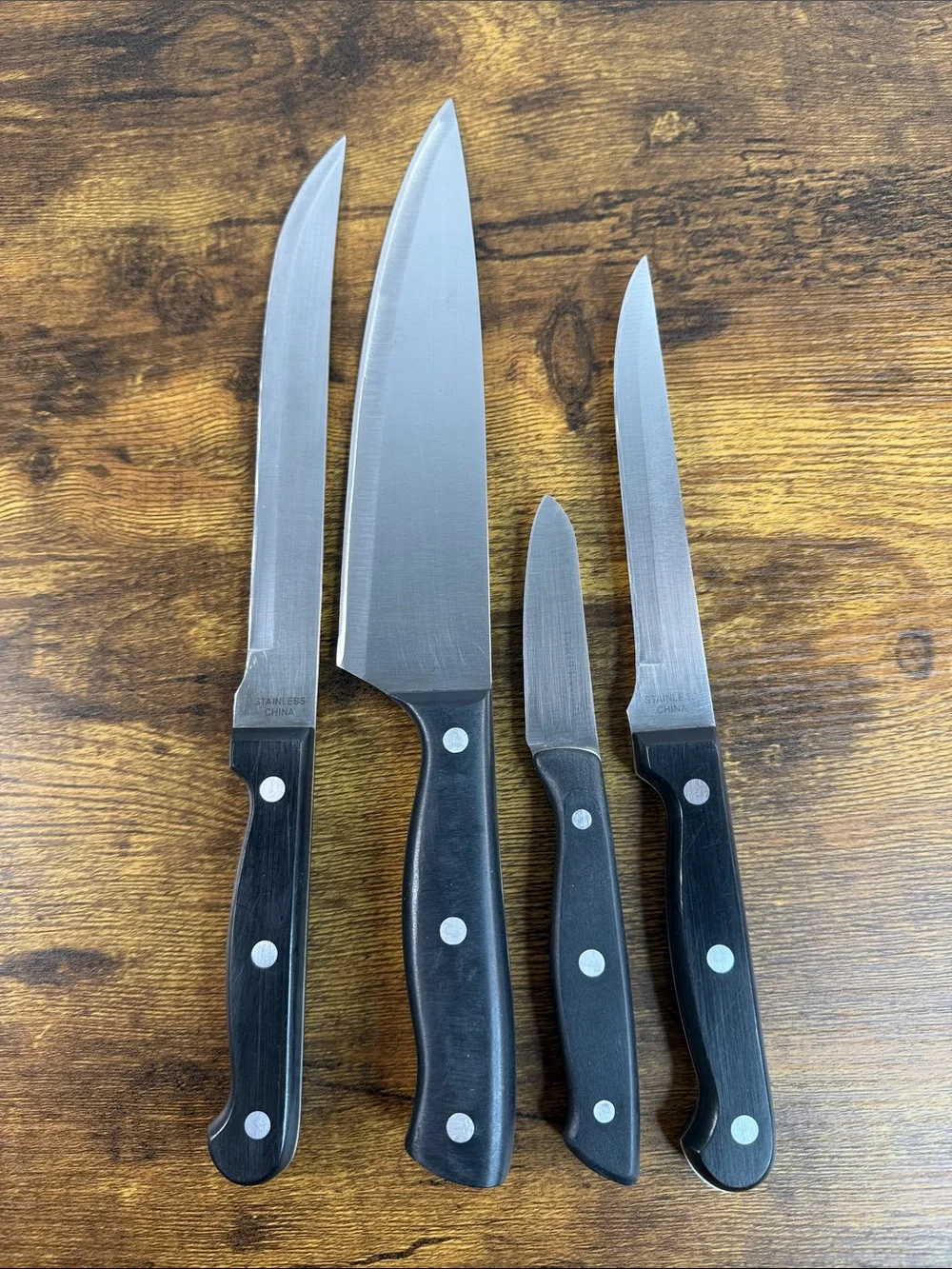 Professional Black-Handle Kitchen Knife Set – Precision Cutting Blades